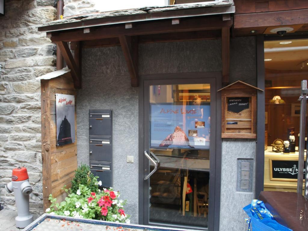 צרמט Alpine Lodge מראה חיצוני תמונה