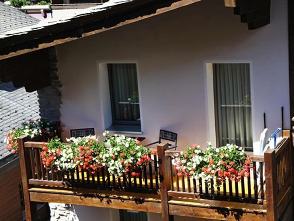 צרמט Alpine Lodge מראה חיצוני תמונה